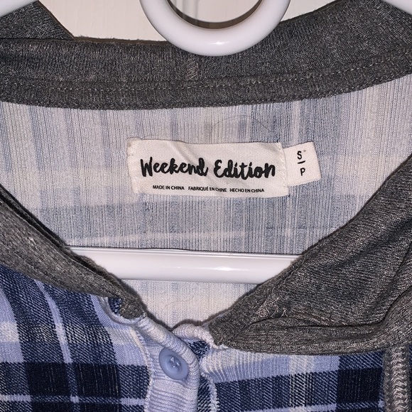 New Soft light blue and white plaid hoodie size small comfortable fast shipping! - Picture 3 of 3